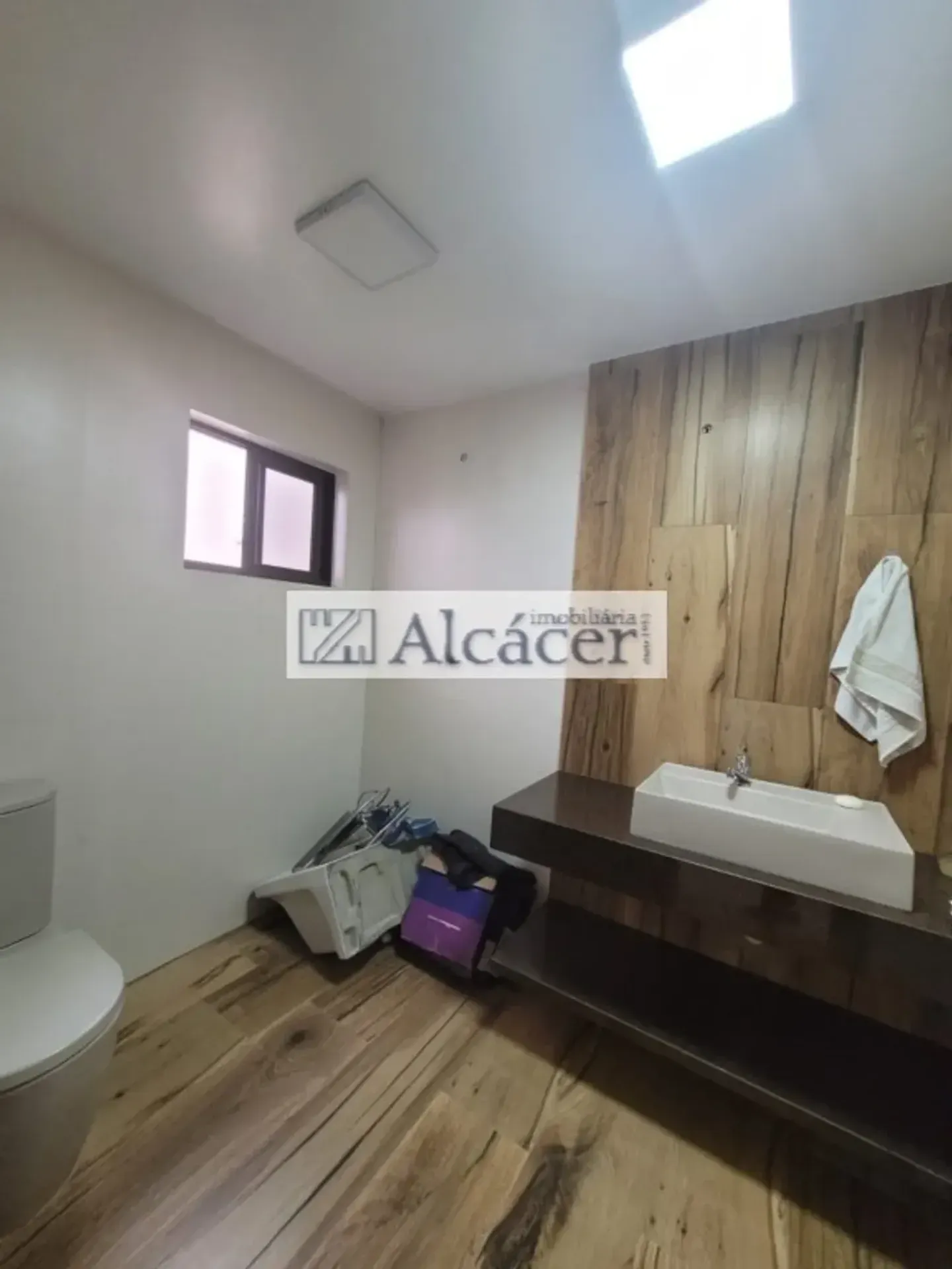 4-suite house 510 m² with laundry area and private garden — photo 25