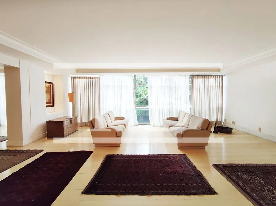 4-bedroom apartment with 283 m² and 2 parking spaces — photo 2