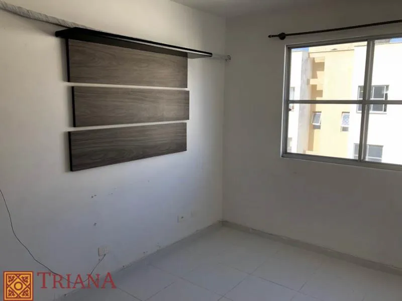 44 m² apartment with 2 bedrooms and a glass shower — photo 8