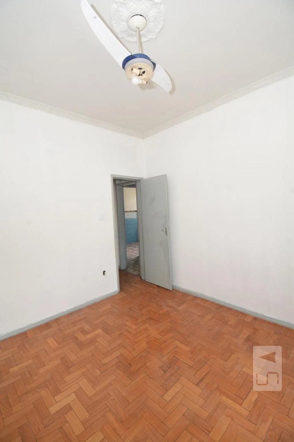 Wood or laminate floors in a 2-bedroom house, 100 m² — photo 37