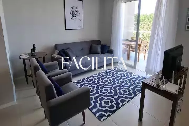Apartamento amueblado de 3 dormitorios con balcón y parrilla — photo 5