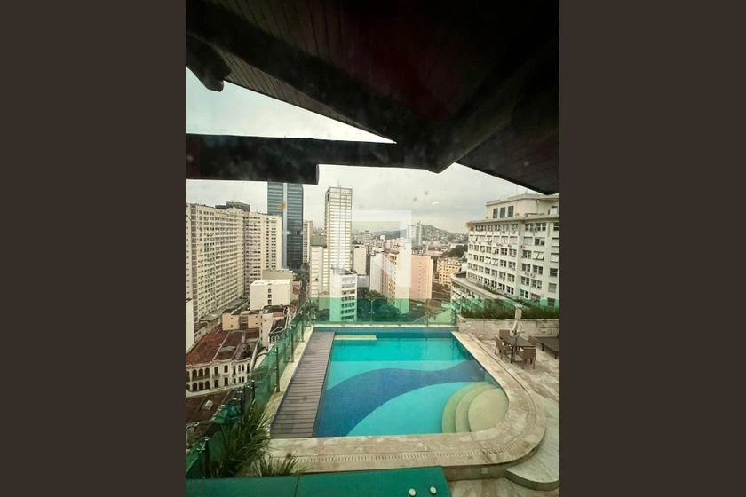 Monoambiente con espacio de home office en Rio de Janeiro — photo 8