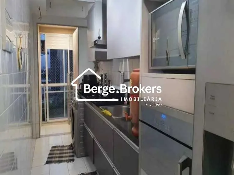 Apartamento mobiliado com 3 quartos e 2 banheiros e vaga — photo 2