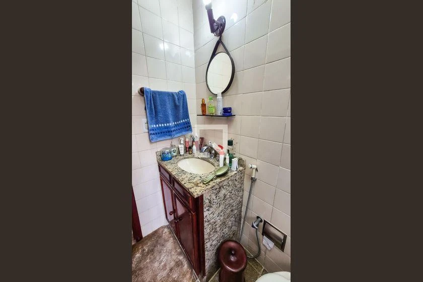 3-bedroom apartment with a bathtub — photo 23