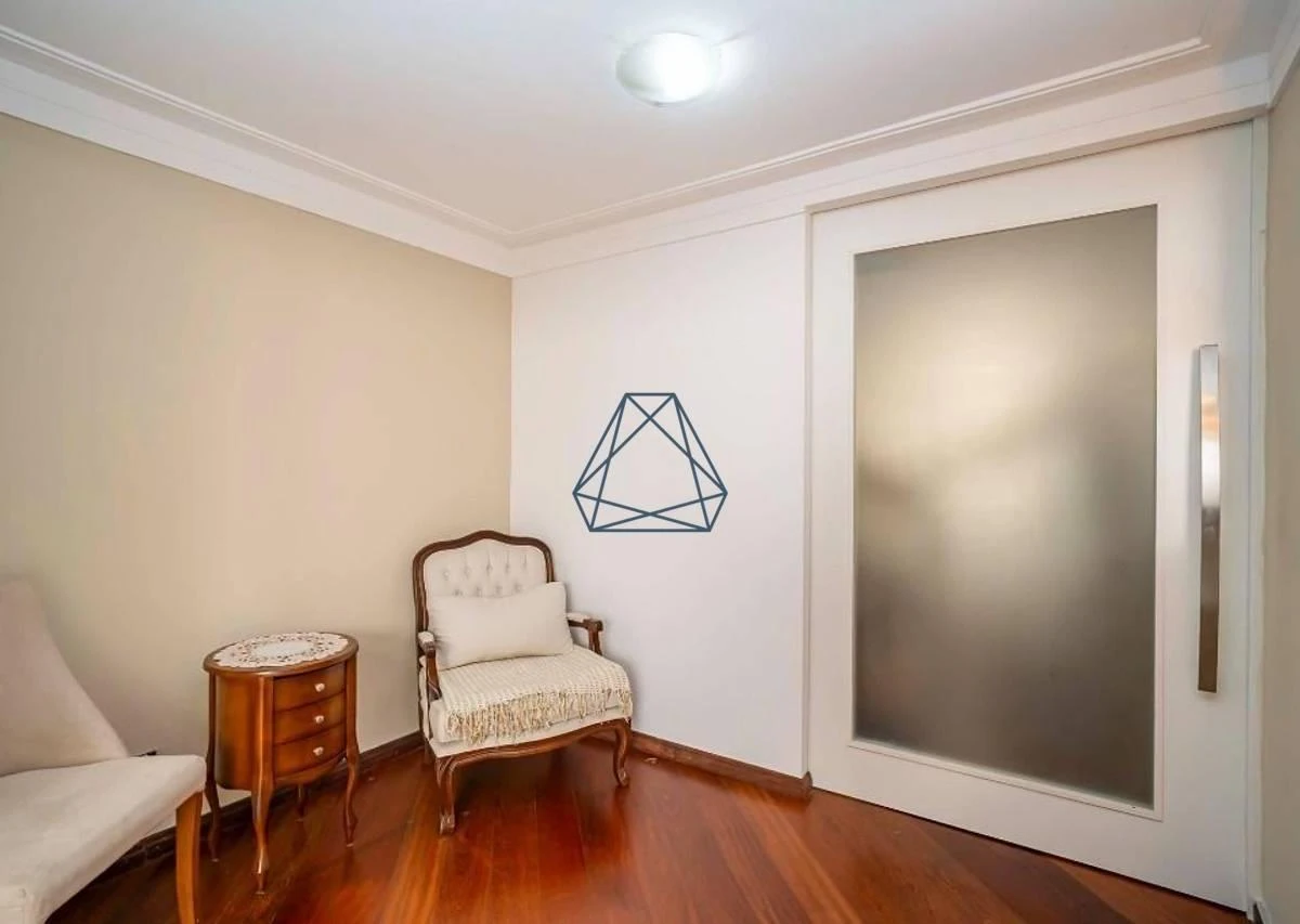 Washing machine in a 4-bedroom house, 210 m² — photo 25