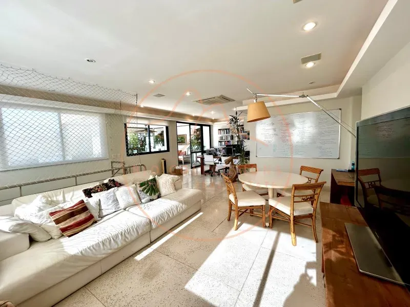 Furnished apartment, 419 m², with a bathtub — photo 42