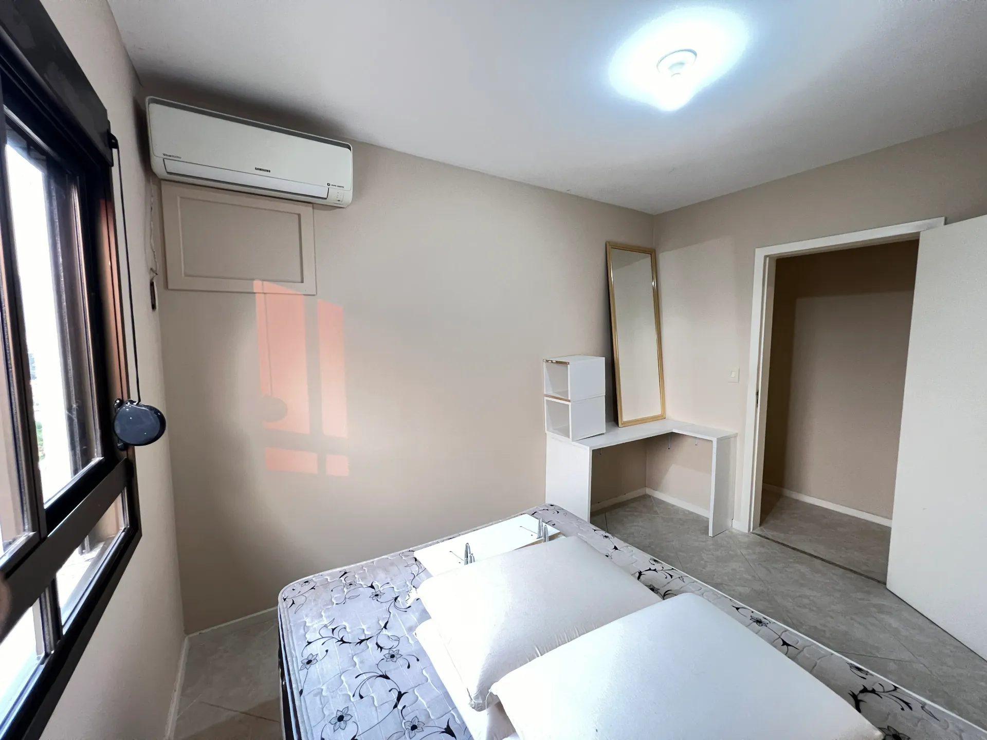 2-bedroom apartment with a grill on the balcony — photo 21