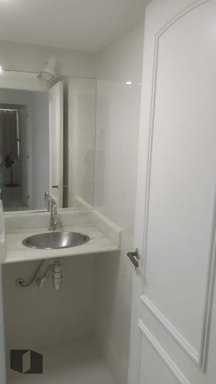 1-bedroom apartment with 2 parking spaces and pool area — photo 9