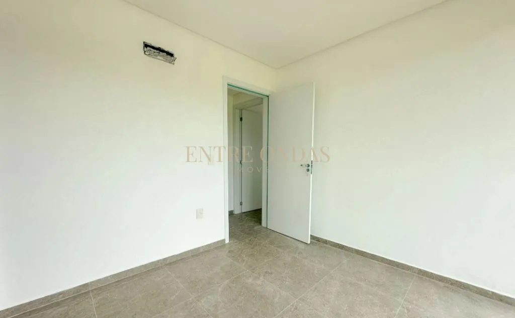 3-bedroom house with a mountain view in Florianópolis — photo 39