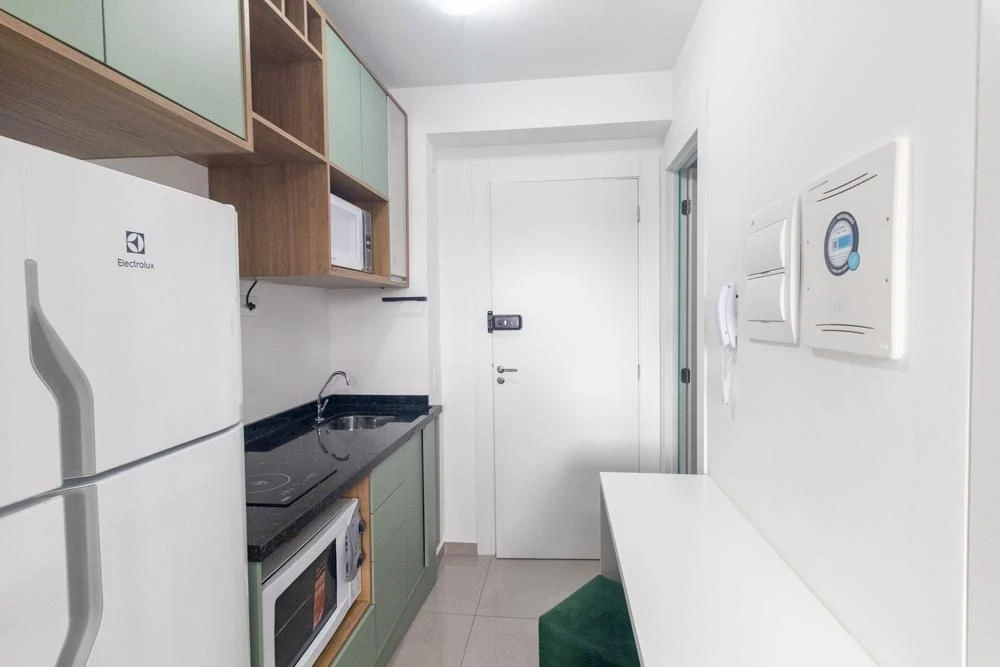 Furnished studio with 1 bedroom and glass balcony — photo 2