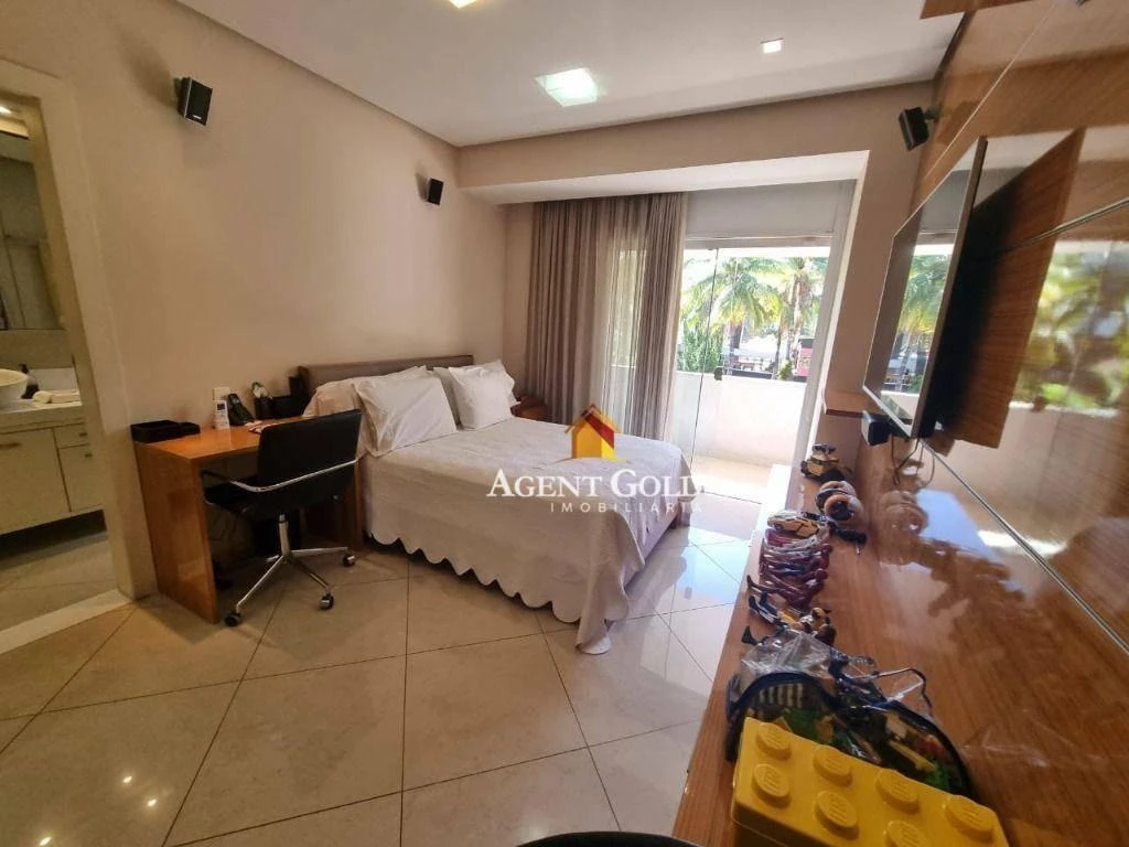 Furnished 900 m² house with 6 en-suite bedrooms — photo 17