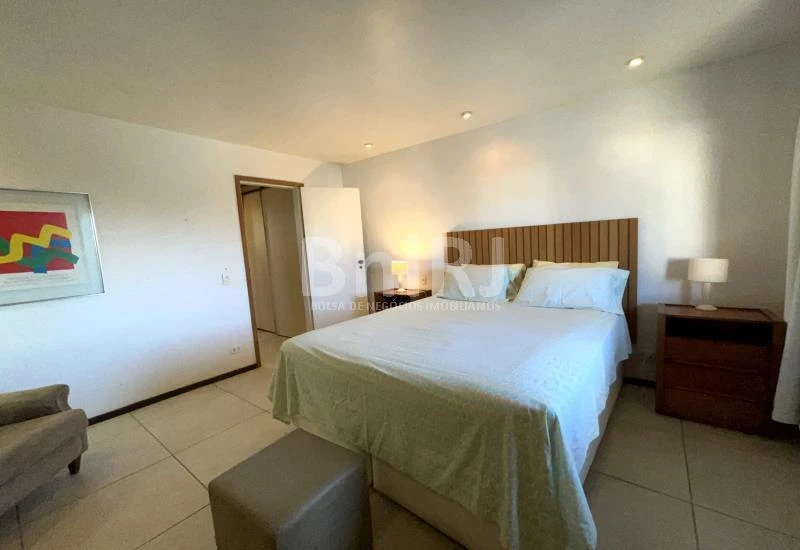 Furnished 161 m² apartment with 3 bedrooms and 2 suites — photo 11