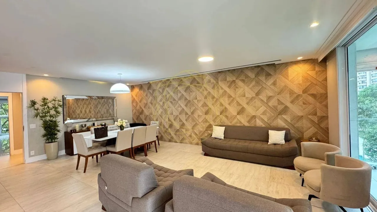 Furnished apartment with 4 bedrooms and 381 m² — photo 8