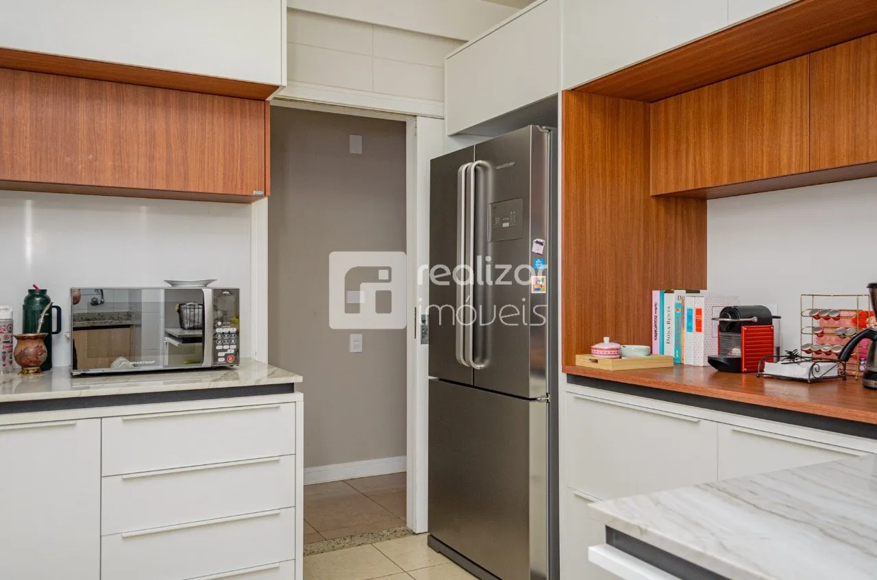Apartamento amueblado con 3 suites y 156 m² — photo 2