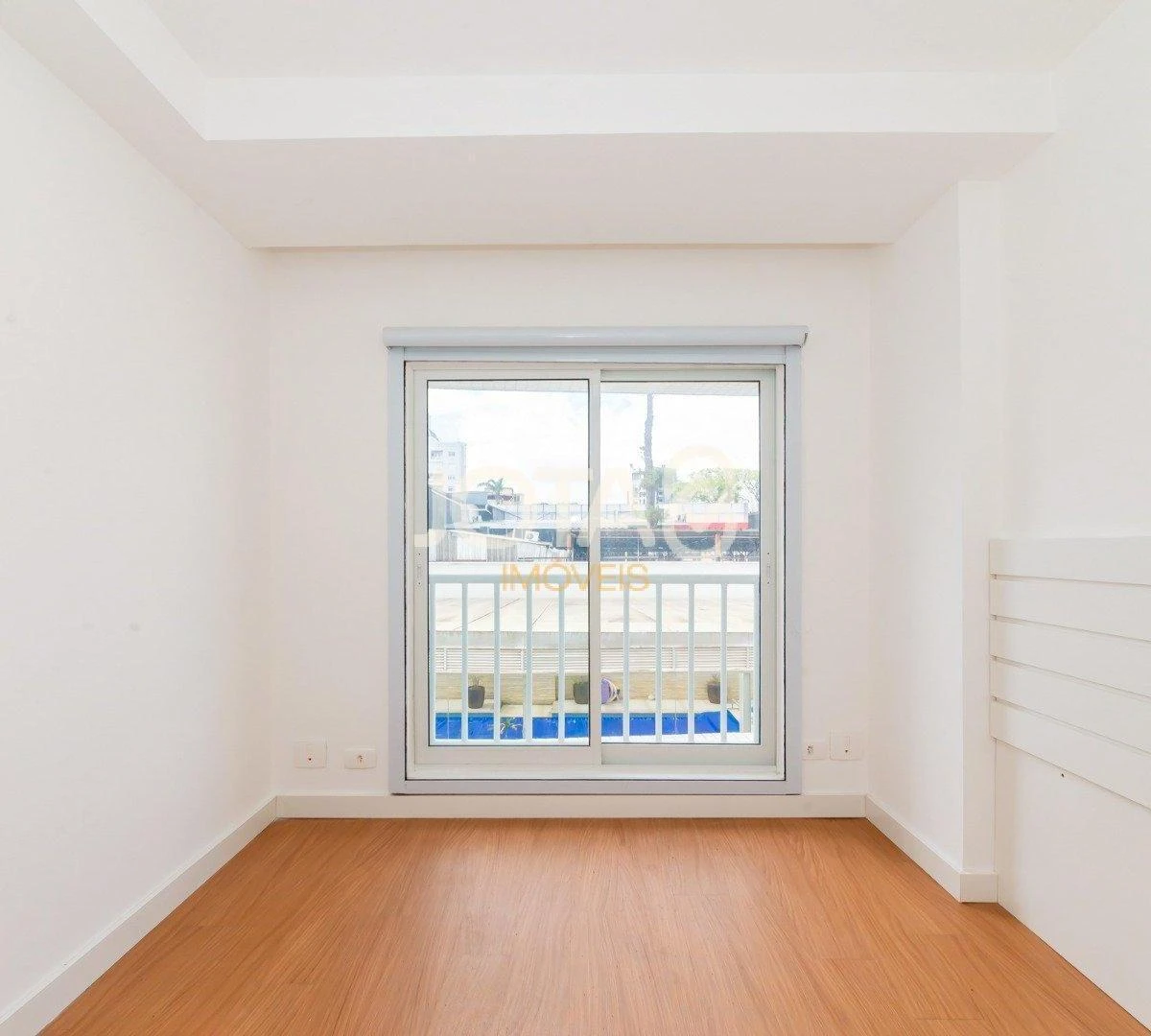 2-bedroom apartment in a building with a gym — photo 21