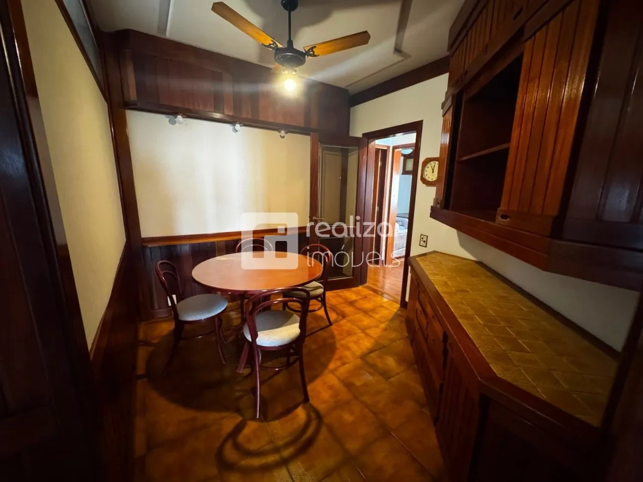 Apartamento de 290 m² com 4 dormitórios e varanda envidraçada — photo 17