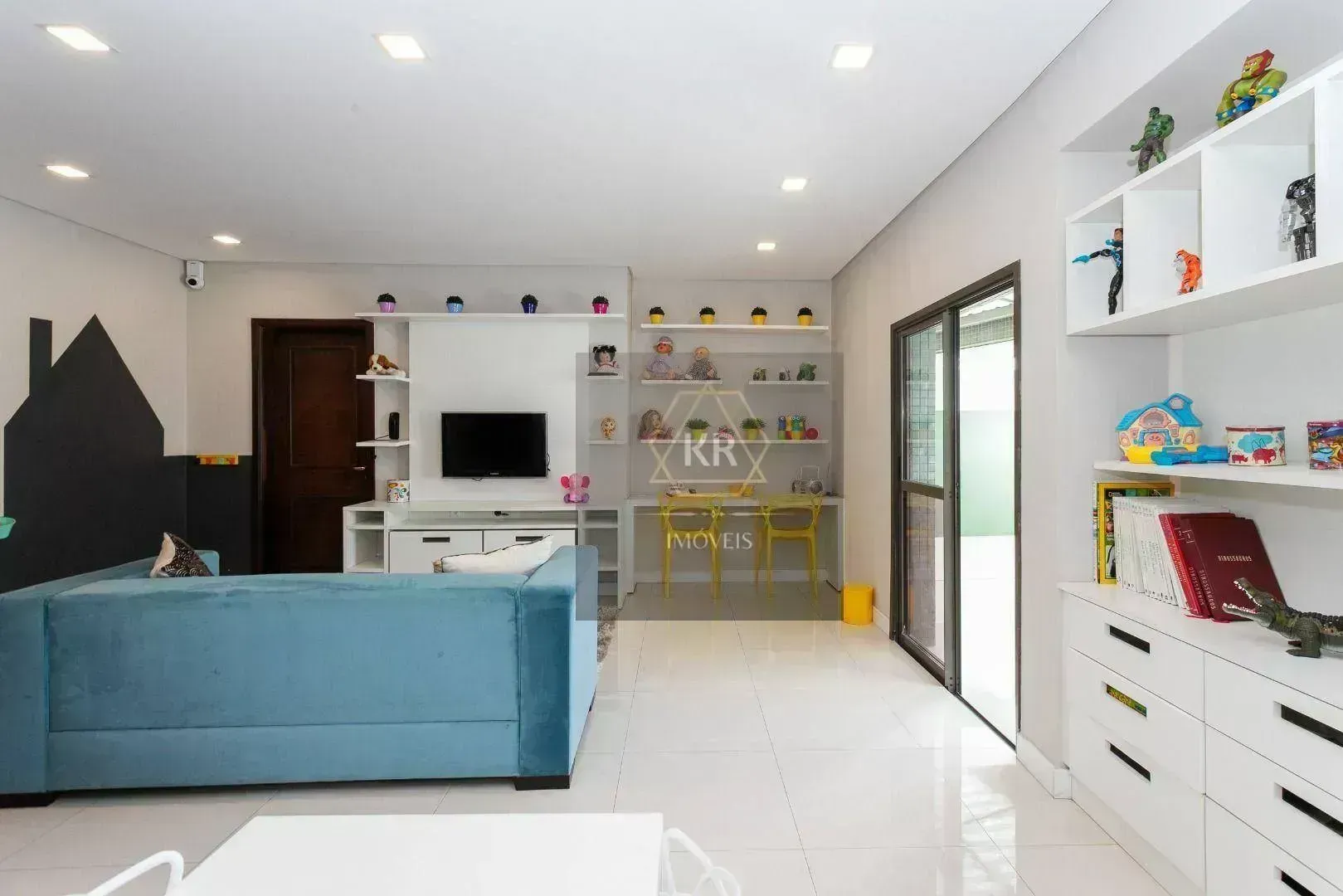 Furnished 272 m² apartment with 3 en-suites and 4 parking — photo 43