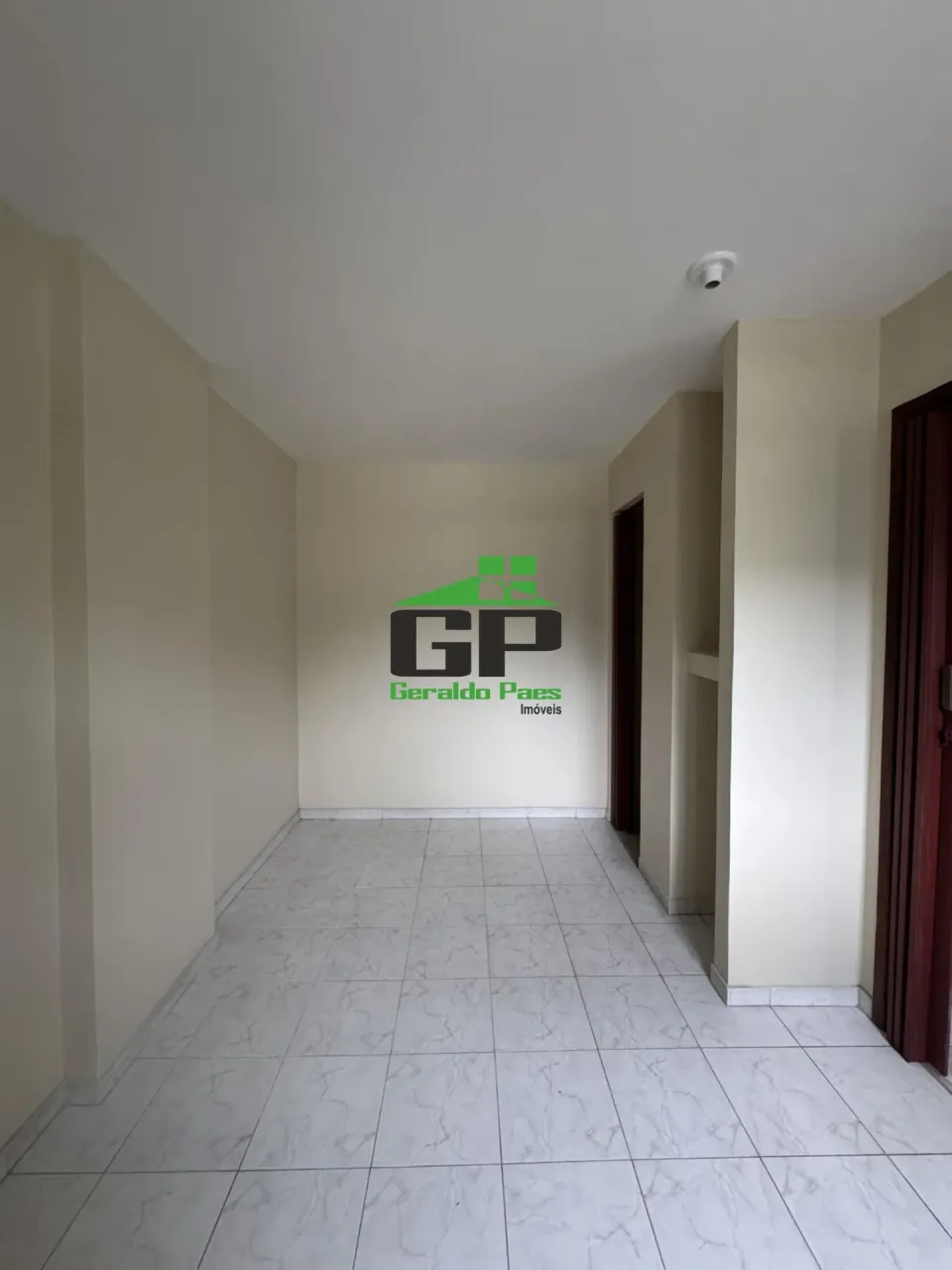 Apartment with 2 bedrooms, balcony and 1 parking spot — photo 7