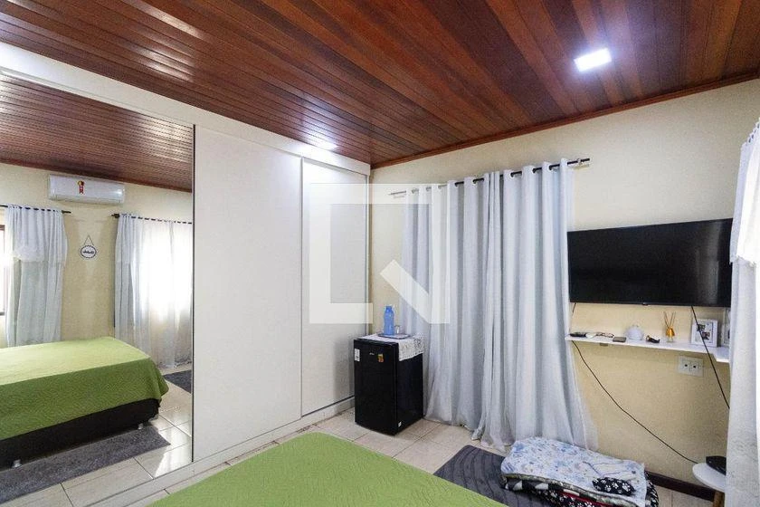Casa de 5 quartos com espaço de home office — photo 14
