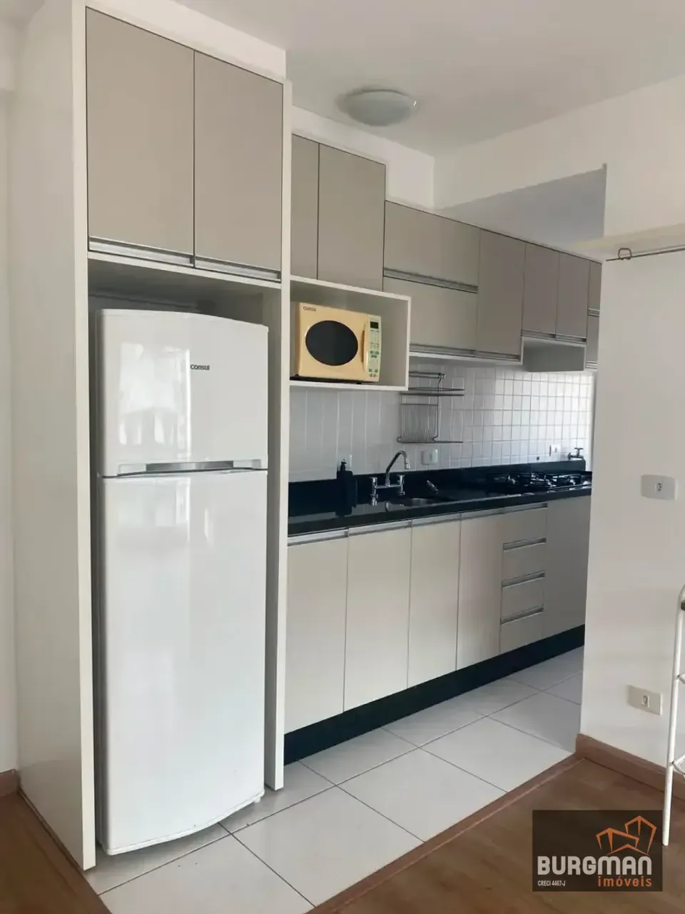 Unfurnished studio with no parking for 1 bedroom 1 bath — photo 4
