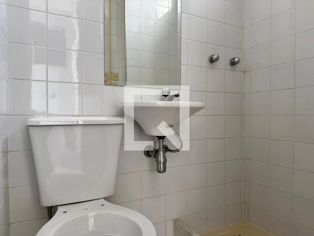 Apartment, 92 m², with a glass-enclosed balcony — photo 32
