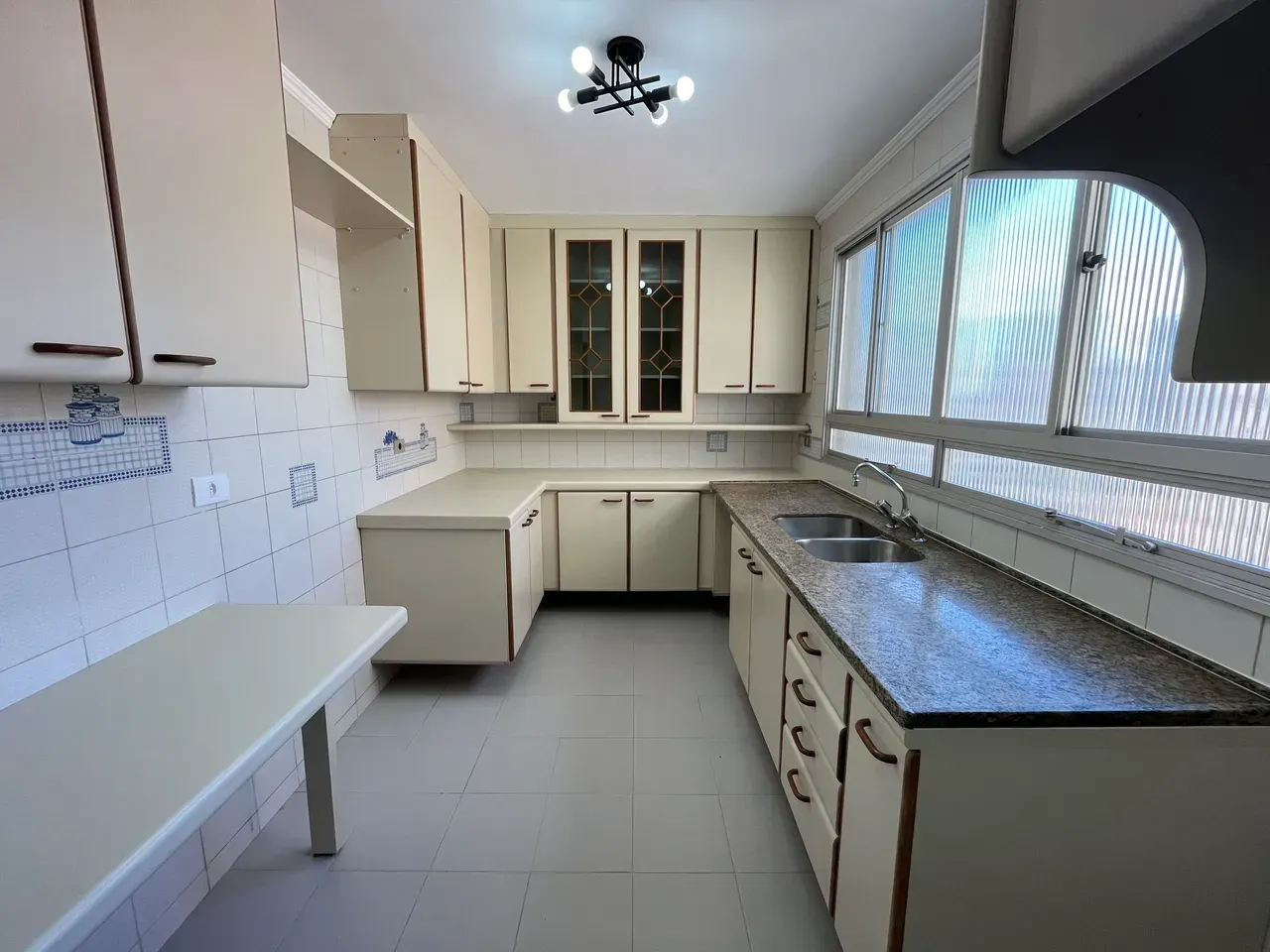 3-bedroom apartment with 3 bathrooms and 2 parking — photo 12