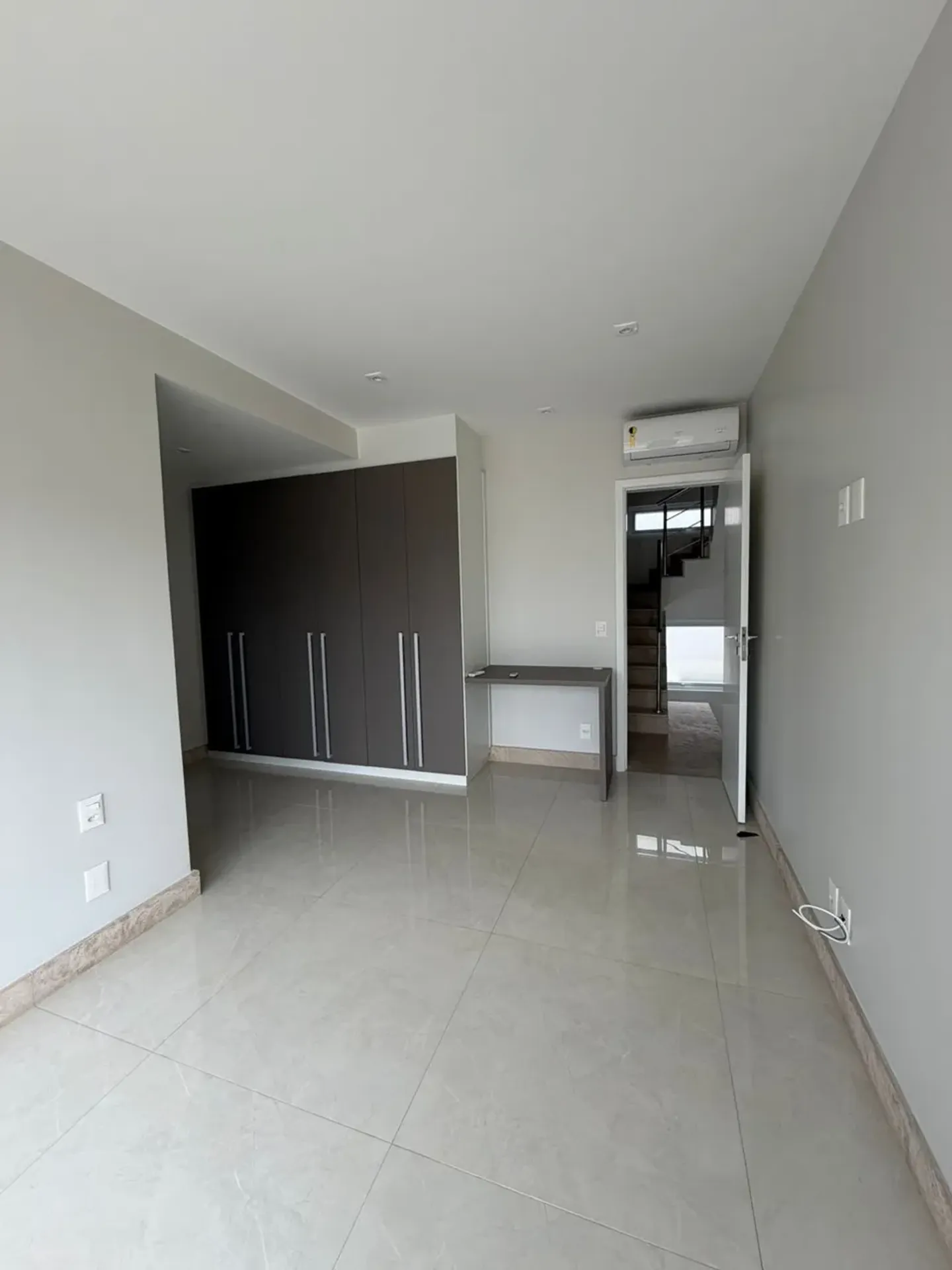 Rental house with 4 bedrooms, 5 baths and 360 m² — photo 31