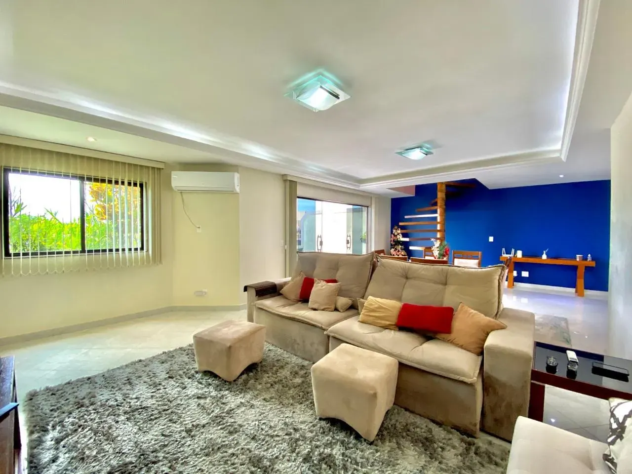Furnished 369 m² apartment with a closed kitchen — photo 62