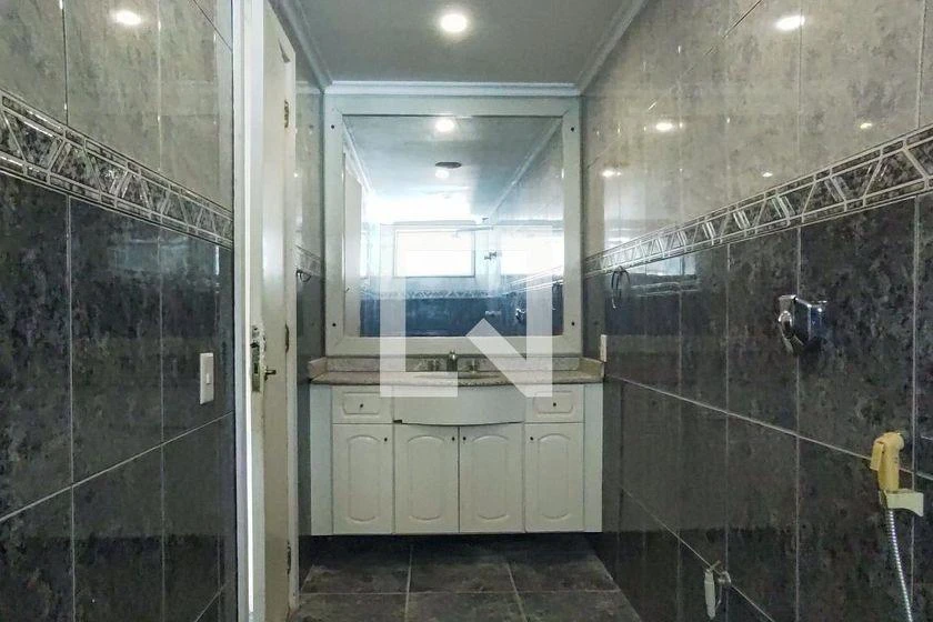 House with 6 en-suites and 8 bathrooms, 650 m² — photo 45