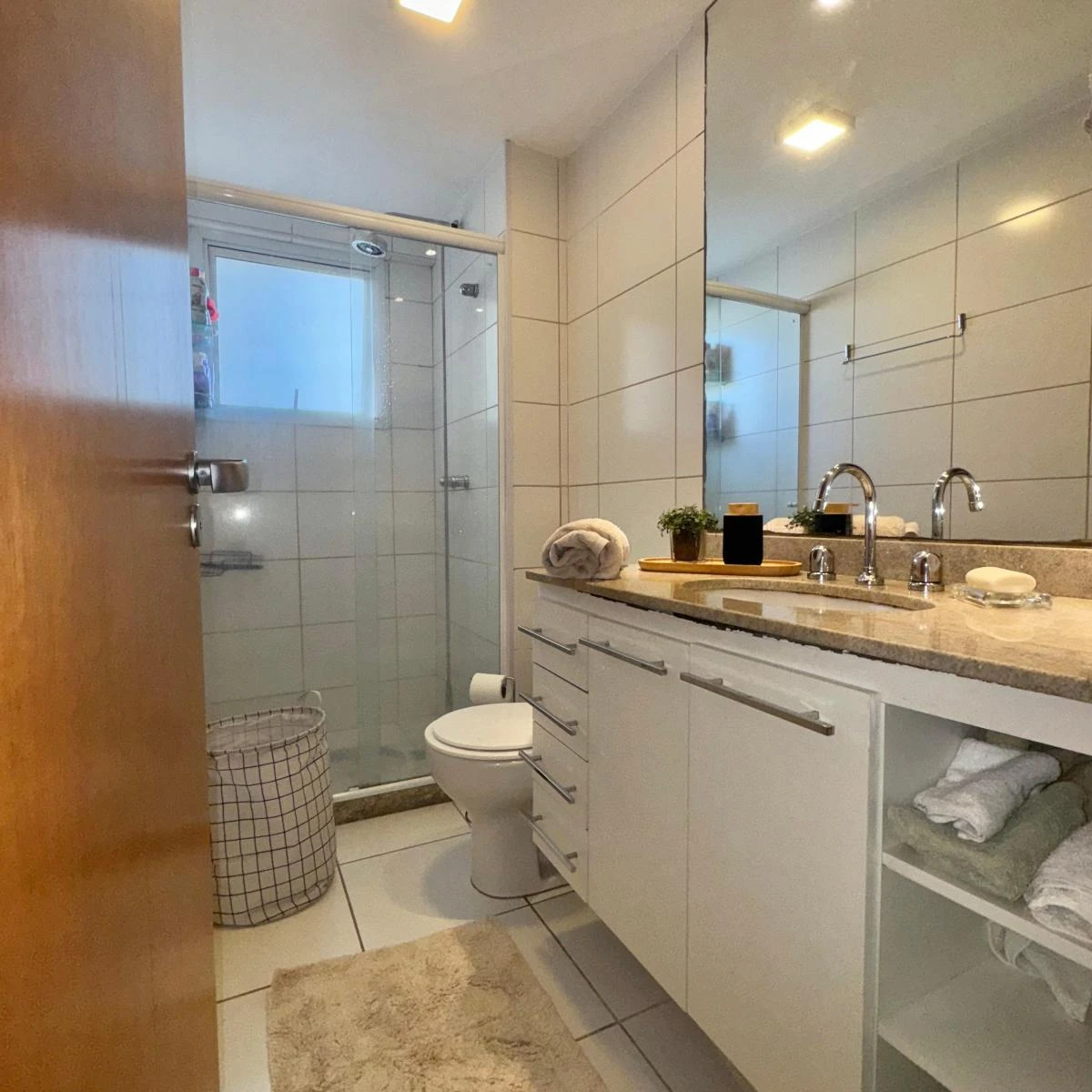 Квартира 109 м² з пральною машиною та робочим місцем — photo 16