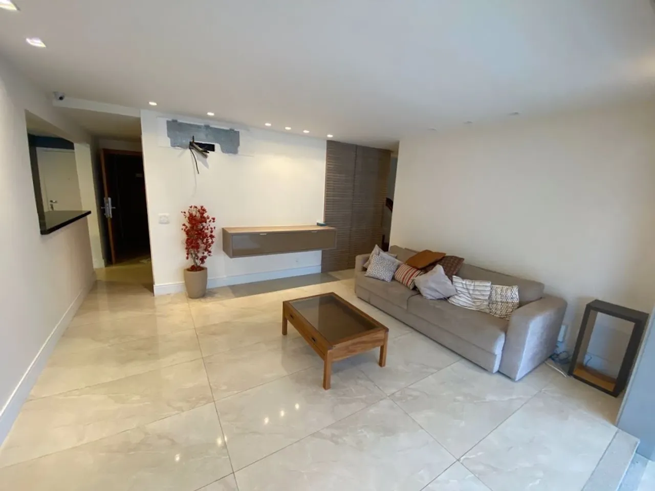 Apartamento mobiliado com 4 dormitórios e varanda — photo 15