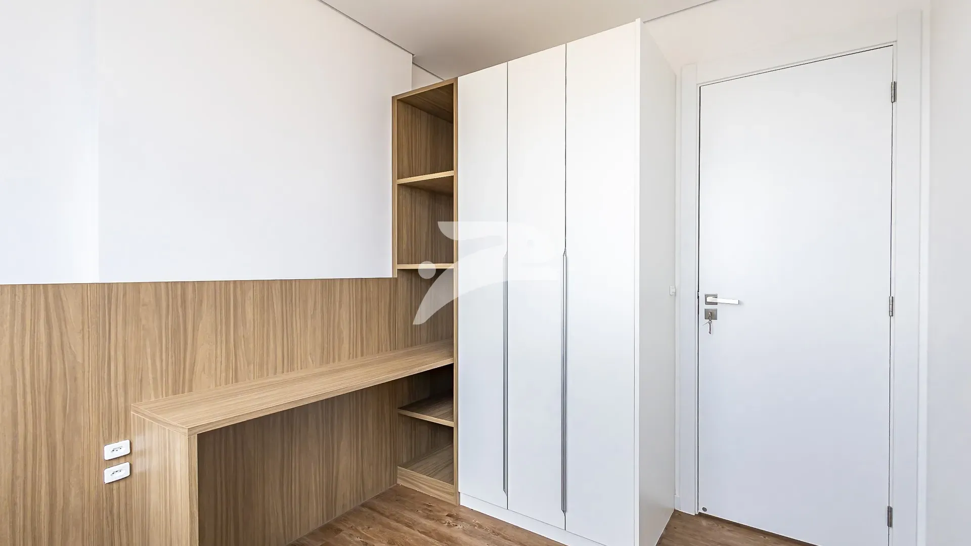 Unfurnished 94 m² apartment with 2 bedrooms and parking — photo 10