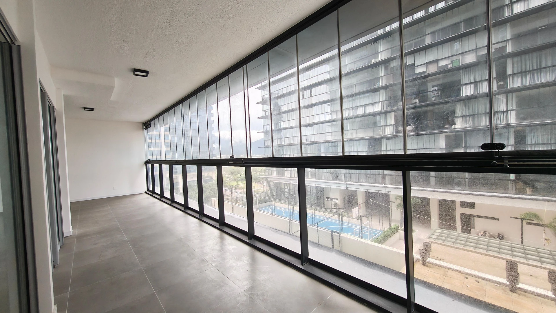 Apartamento com 2 quartos e varanda envidraçada — photo 7