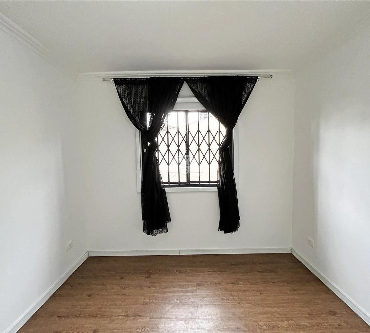 Apartment, 46 m², with wood or laminate floors — photo 4