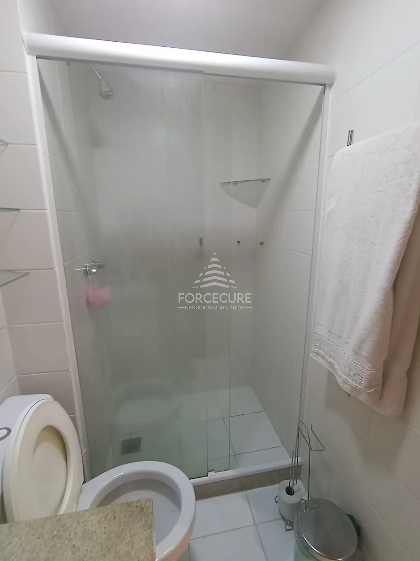 Glass-enclosed balcony in a 2-bedroom apartment, 100 m² — photo 13