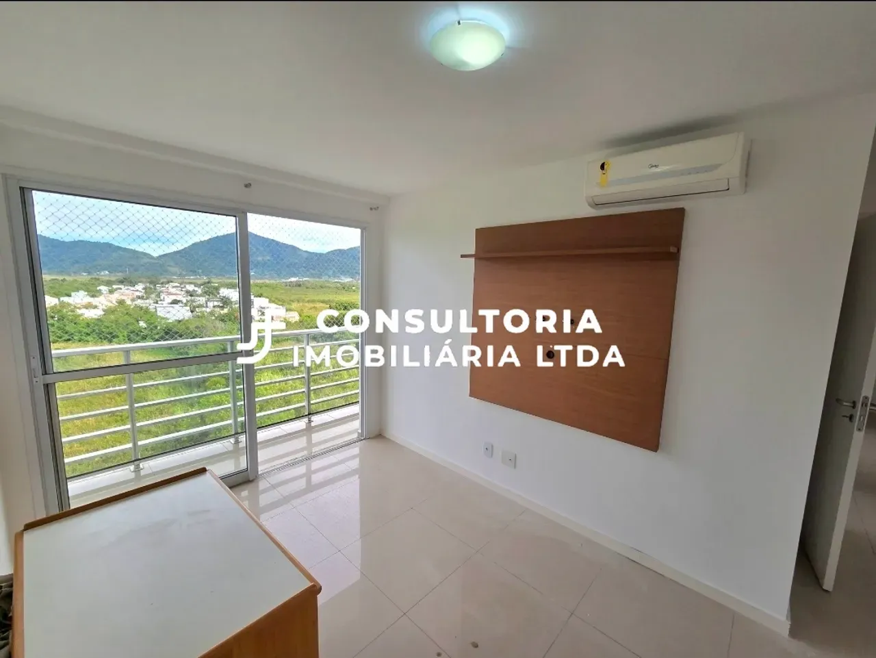 Unfurnished apartment with air conditioning and 3 bedrooms — photo 19