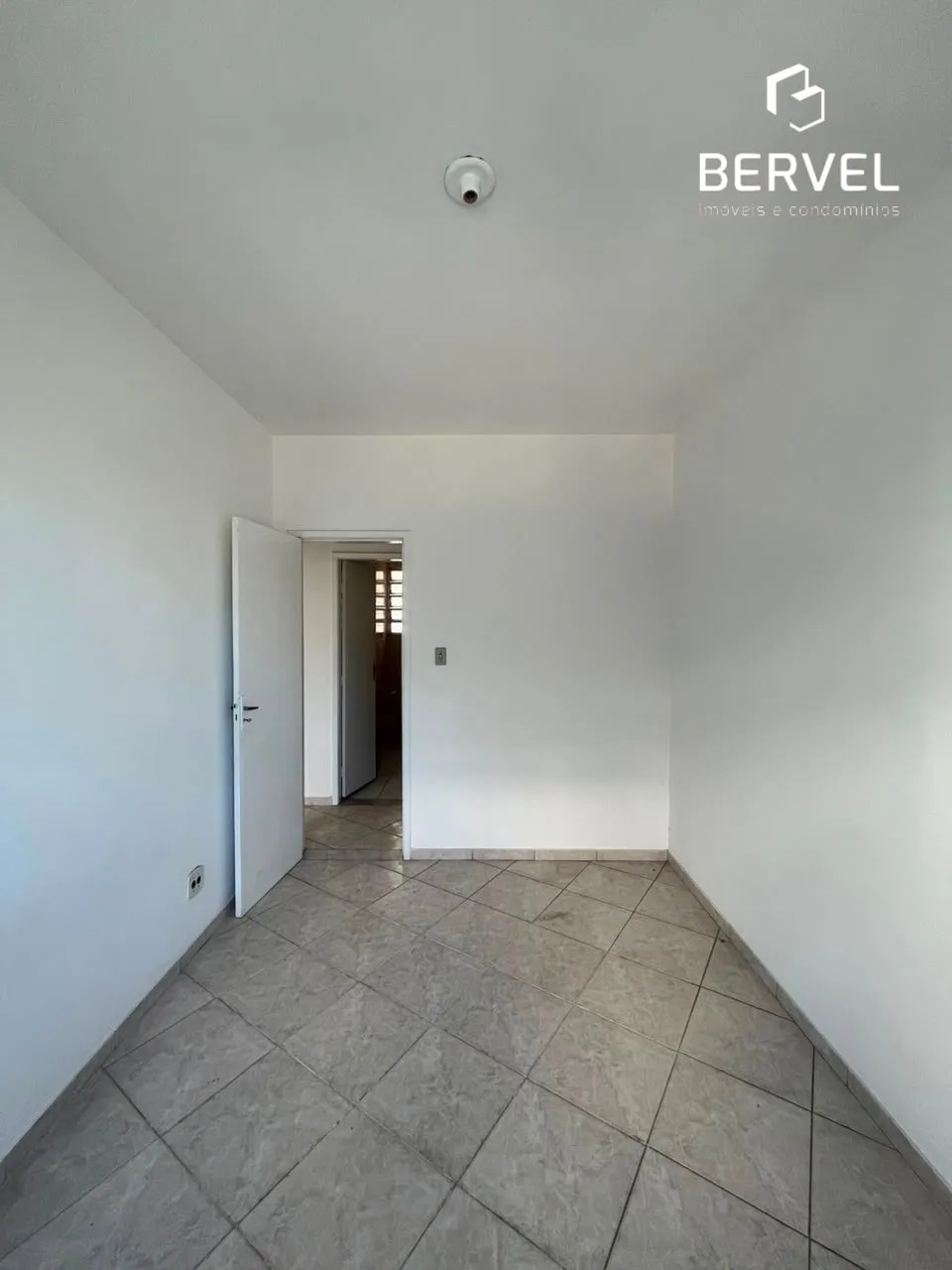 Apartment with 3 bedrooms, 1 bathroom and parking space — photo 18