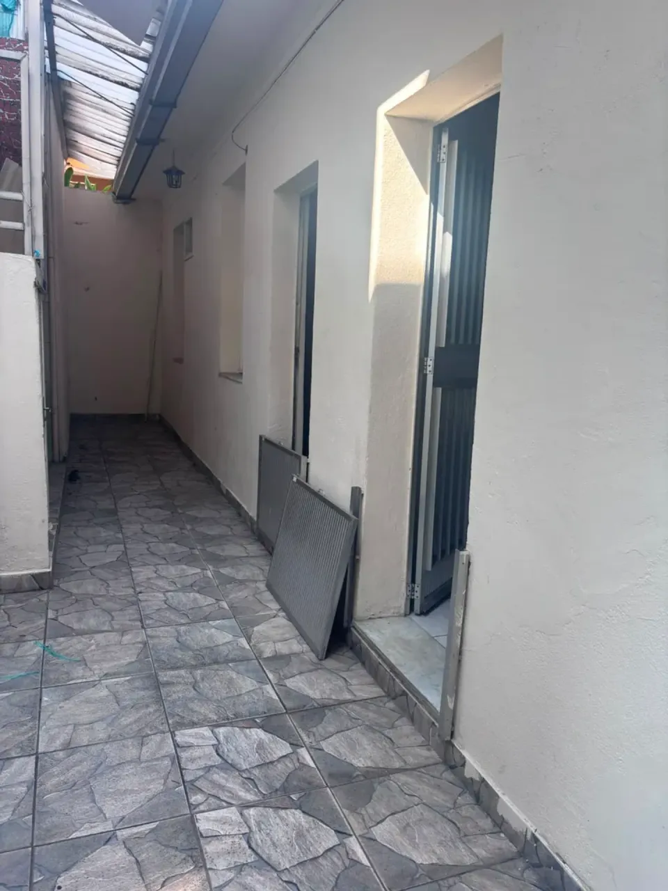 Unfurnished 1-bedroom home with glass shower enclosure — photo 11