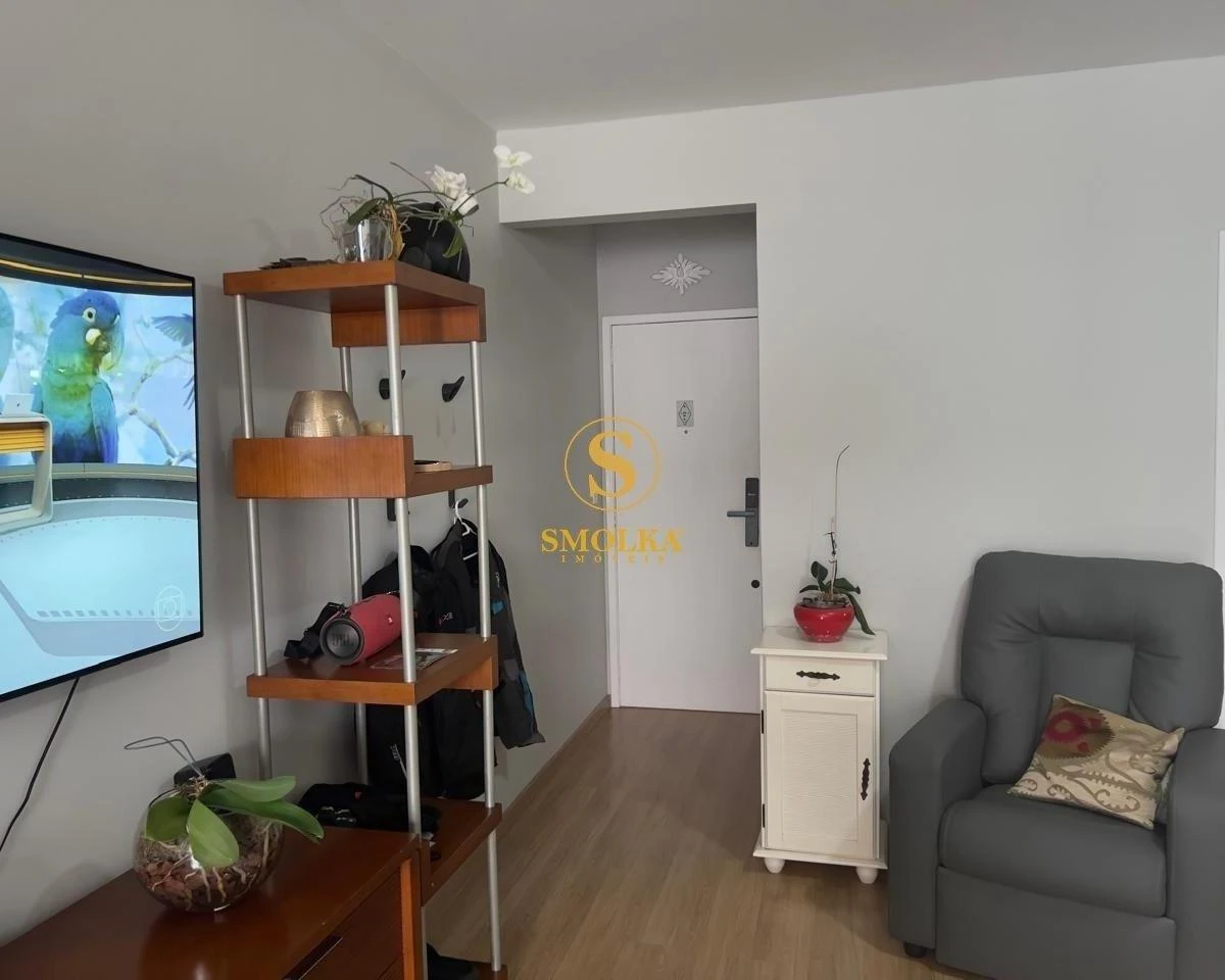 Apartment, 114 m², with wood or laminate floors — photo 6