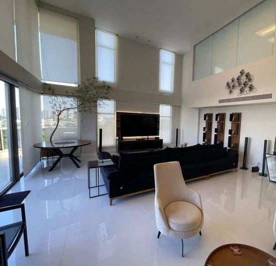 Apartamento duplex de 270 m² com 3 suítes e varanda — photo 3
