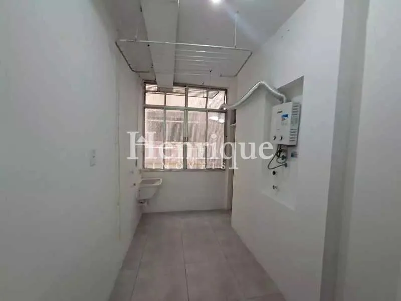 Apartment, 170 m², with wood or laminate floors — photo 25