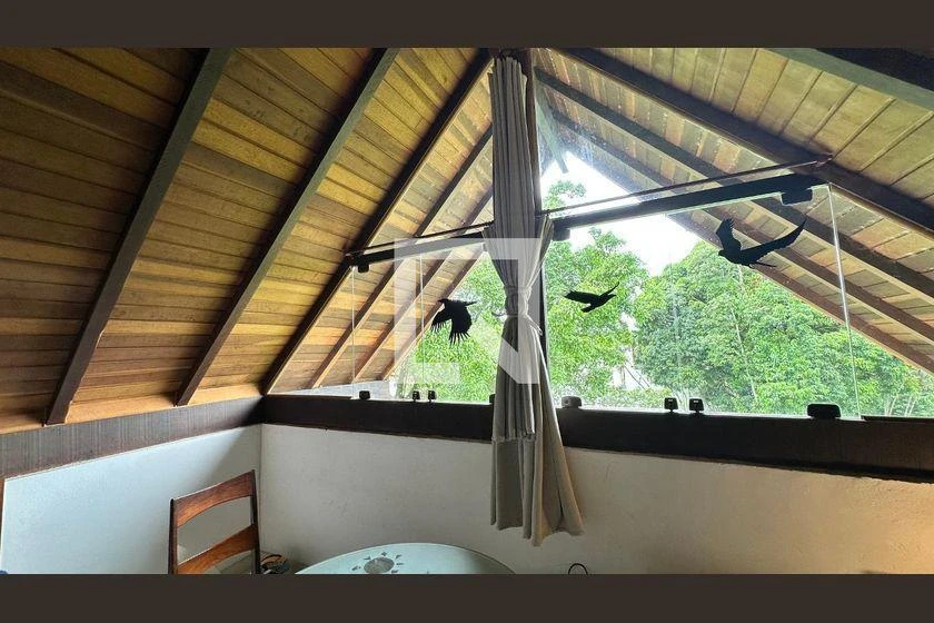 Casa com 5 quartos e cozinha aberta de 300 m² — photo 45