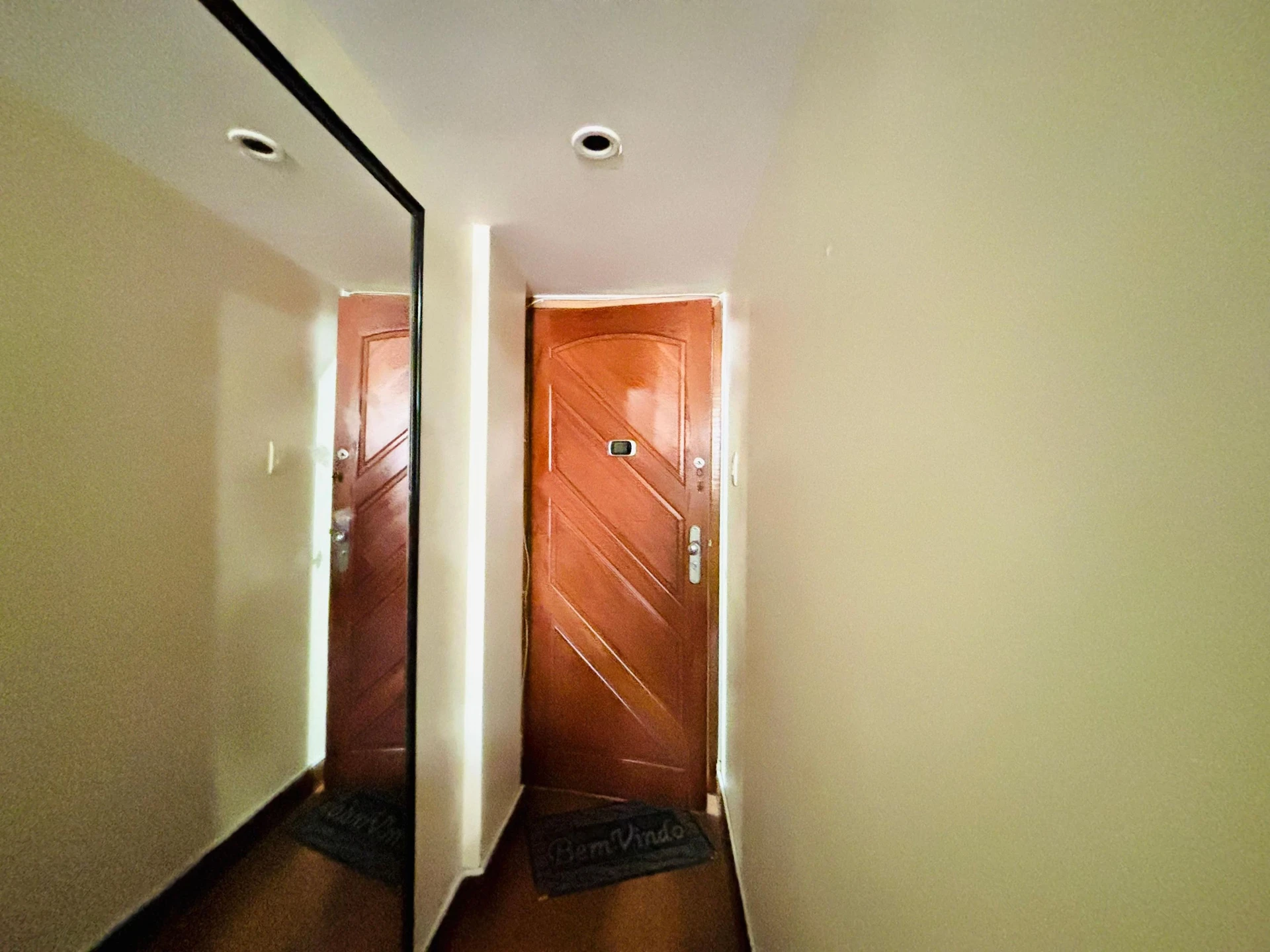 Furnished 2-bedroom apartment with separate kitchen — photo 17