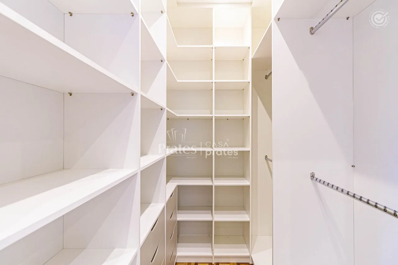 Apartamento com 3 quartos, 137 m² e painel de TV — photo 16