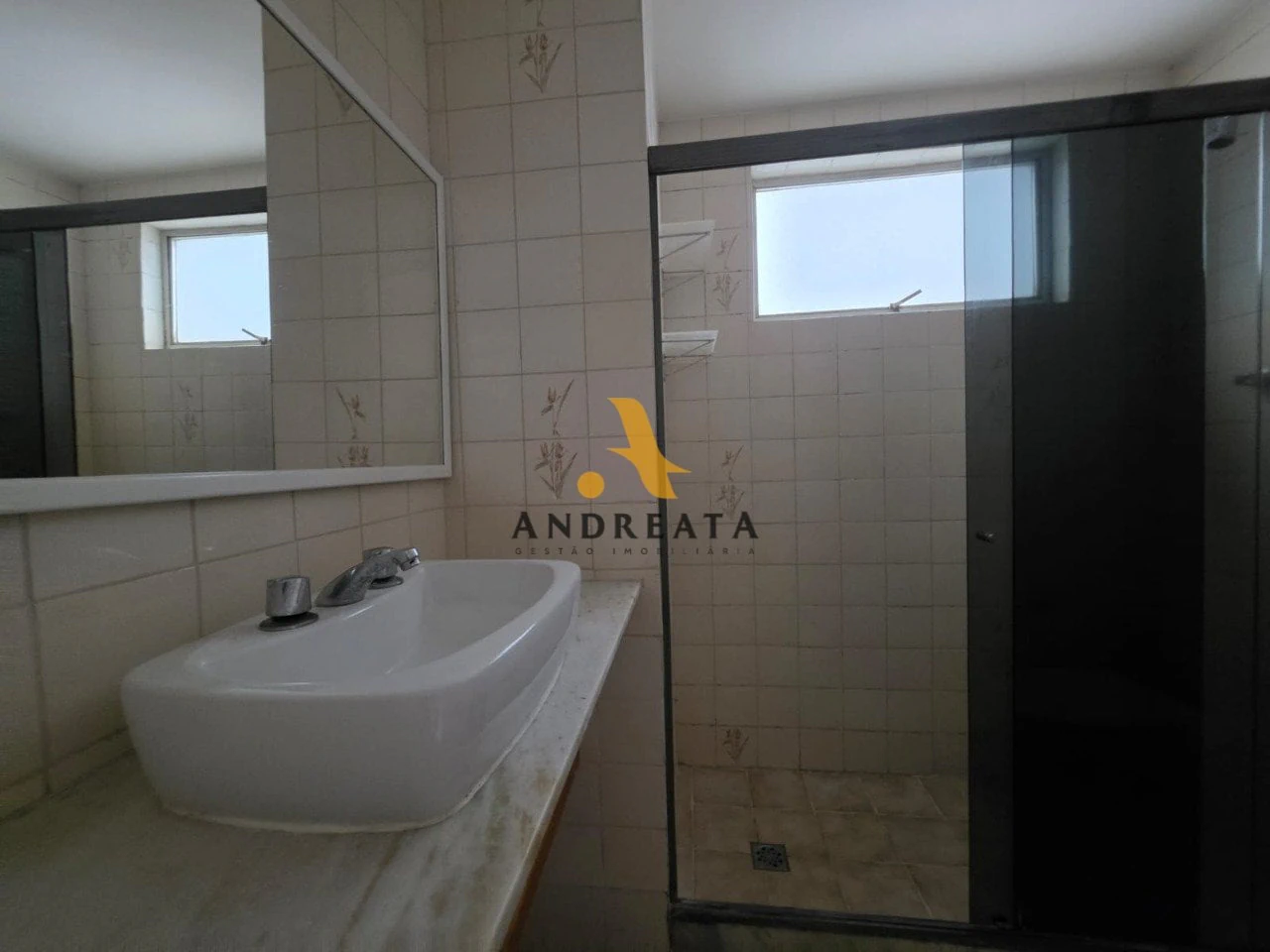 2-bedroom apartment with laundry area and 109 m² — photo 16