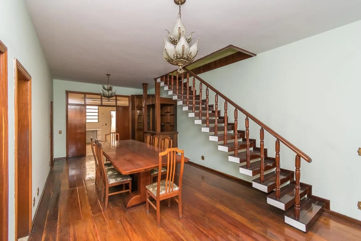 Casa sem mobília com 4 quartos e varanda — photo 25