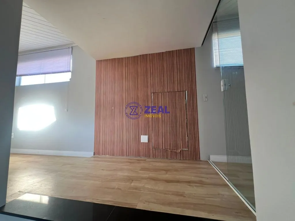 Casa de 280 m² com janelas do piso ao teto e varanda gourmet — photo 8