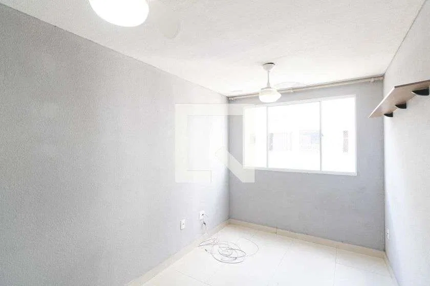 2-bedroom apartment in a building with a gym — photo 10