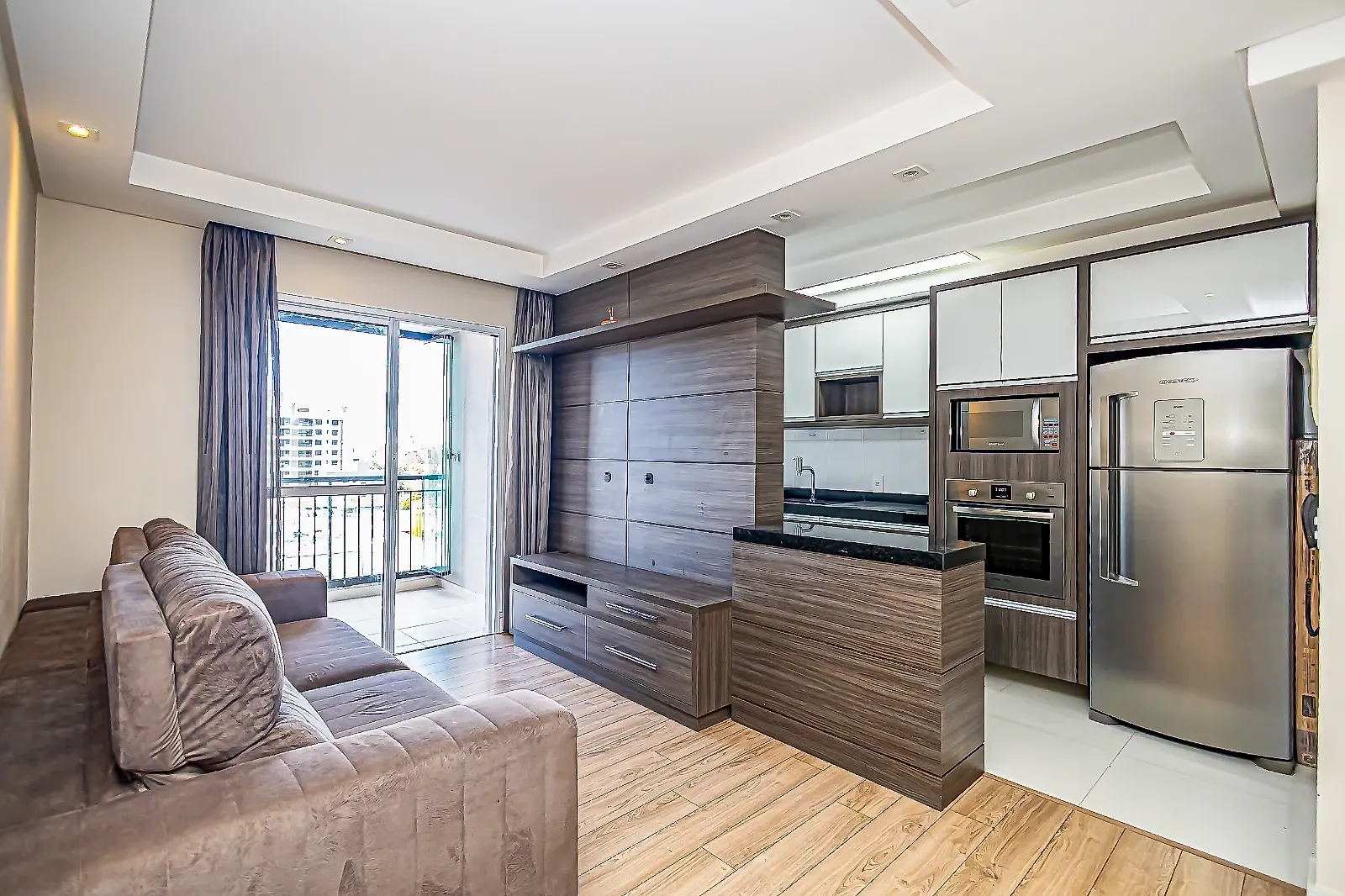 2-bedroom 63 m² apartment with a glass balcony — photo 18