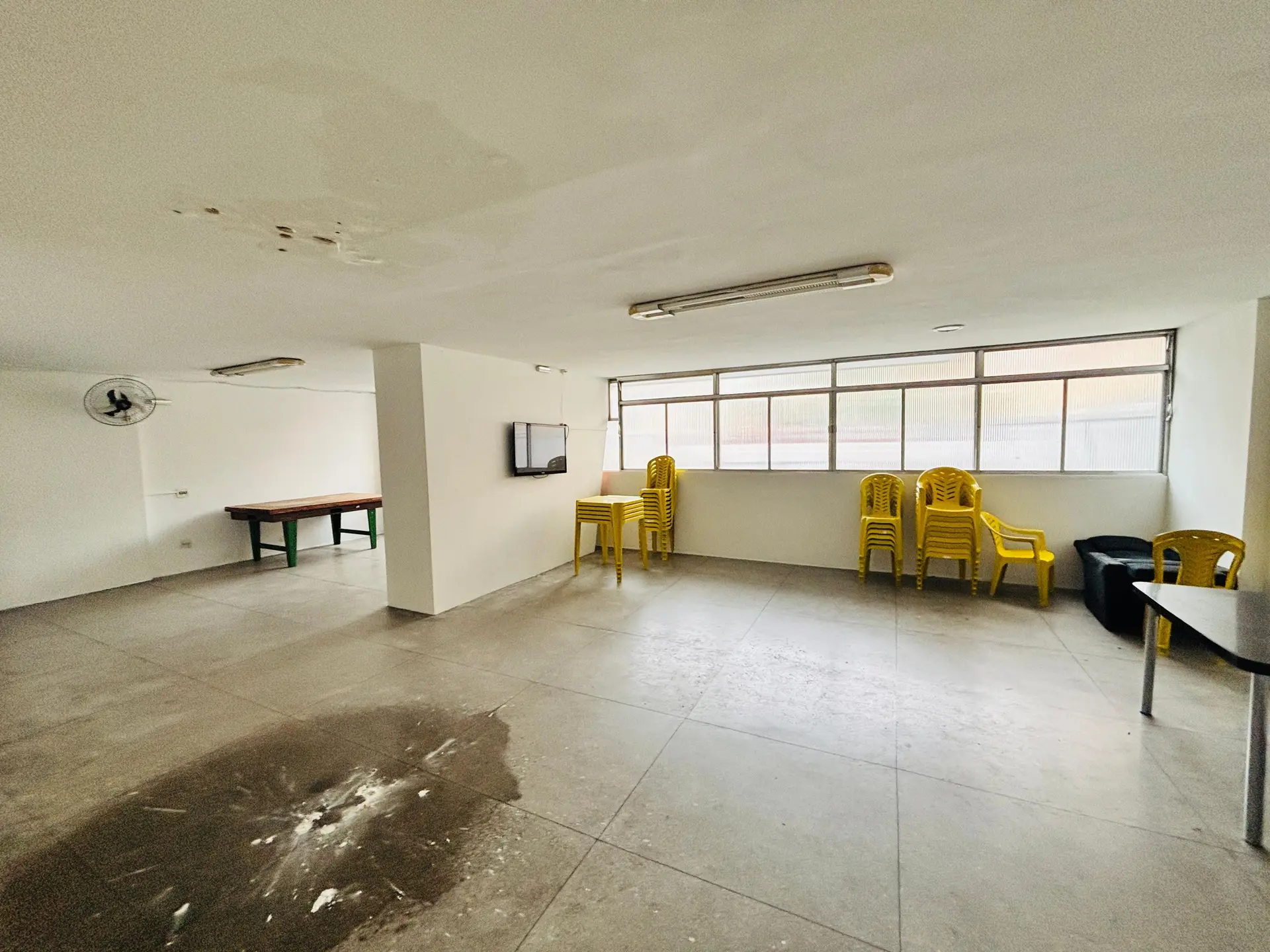 2-bedroom apartment with a mountain view — photo 9
